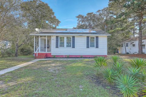 A home in North Charleston