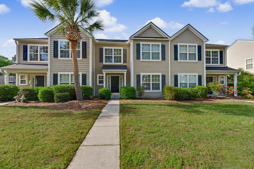 Photo of 4834 Willow Brook Lane, Summerville, SC 29485 (MLS # 26010281)