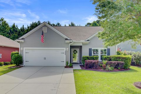 Photo of 2008 Welsh Pony Drive, Mount Pleasant, SC 29429 (MLS # 25013605) Photo of 2008 Welsh Pony Drive, Mount Pleasant, SC 29429 (MLS # 25013605)