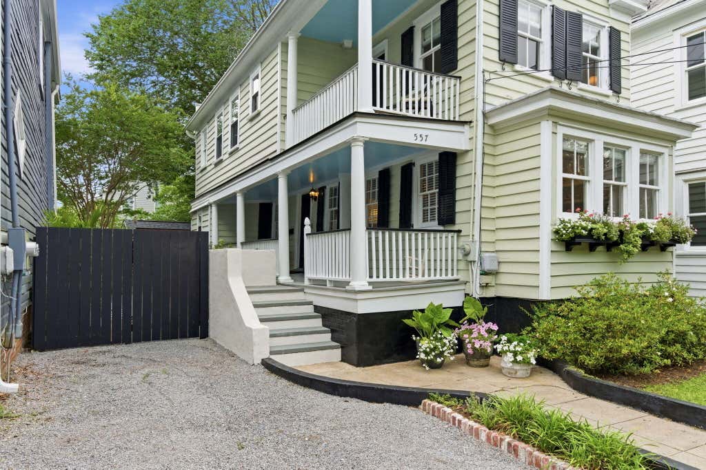 Photo of 557 Rutledge Avenue, Charleston, SC 29403 (MLS # 26016803)