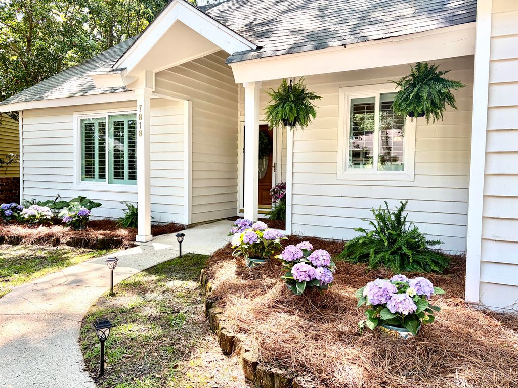 Photo of 7818 Racquet Road, North Charleston, SC 29418 (MLS # 26011917)