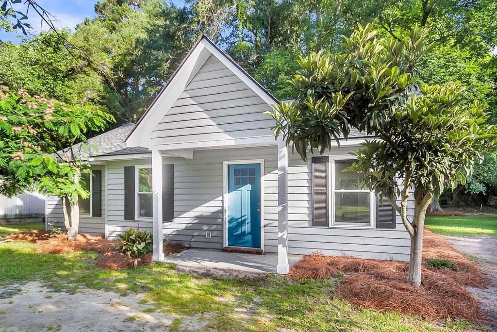 Photo of 232 Germantown Road, Summerville, SC 29483 (MLS # 26015405)