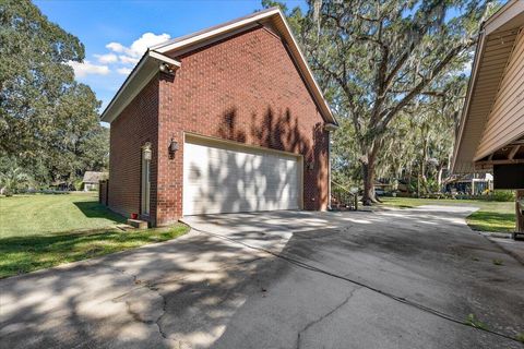 A home in Moncks Corner