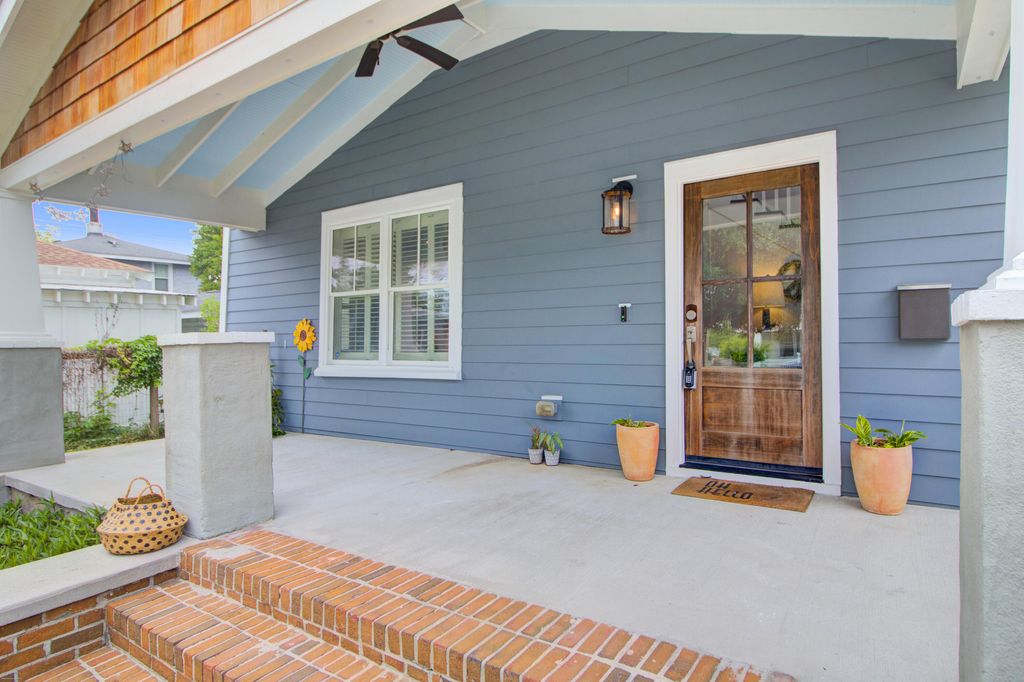 Photo of 68 Poplar Street, Charleston, SC 29403 (MLS # 26012947)