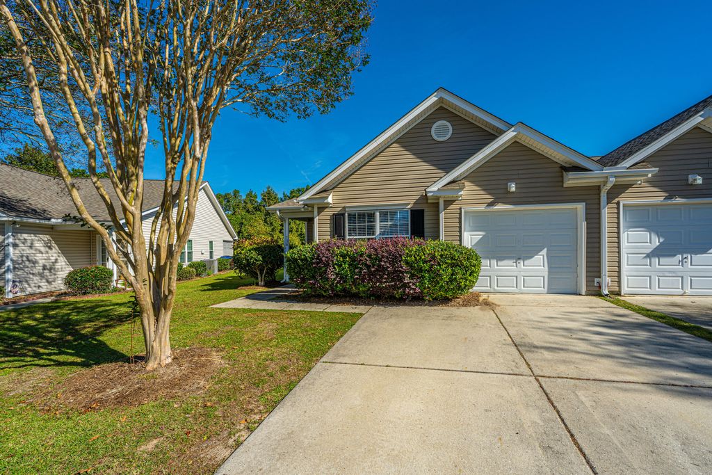 Photo of 134 Townsend Way, Summerville, SC 29483 (MLS # 25028859)