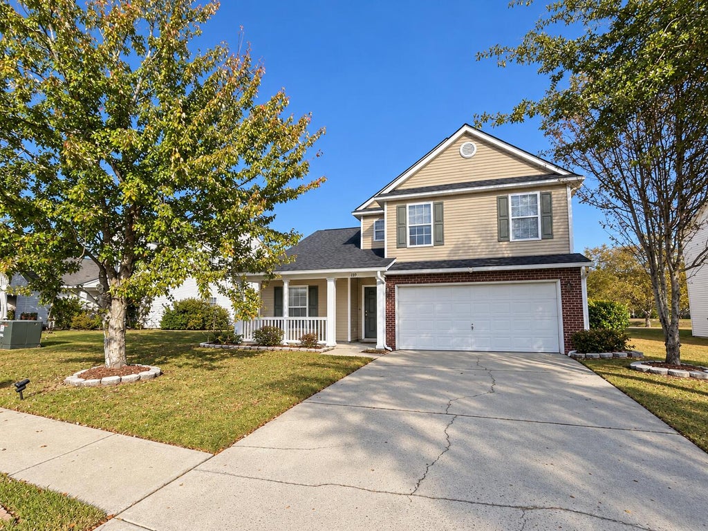 Photo of 189 Southport Drive, Summerville, SC 29483 (MLS # 26029416)