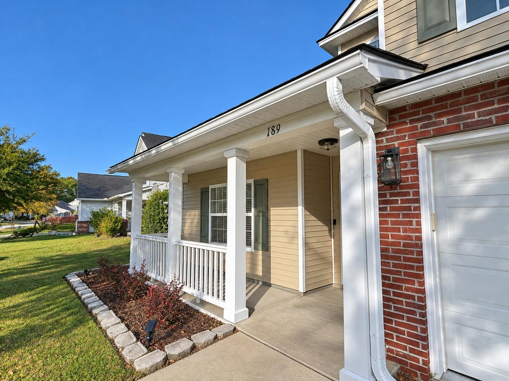 Photo of 189 Southport Drive, Summerville, SC 29483 (MLS # 26029416)