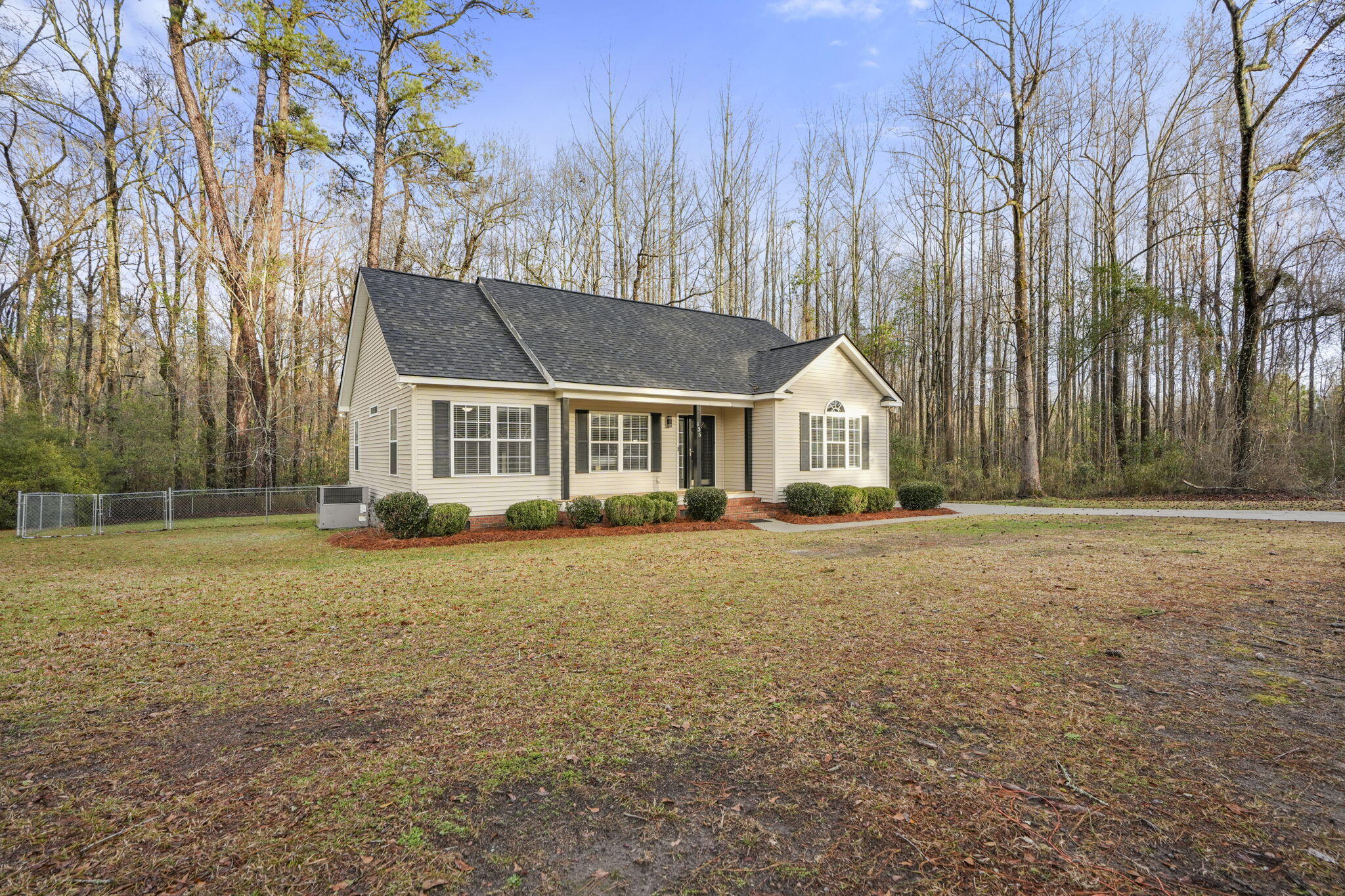 135 Litchfield Court