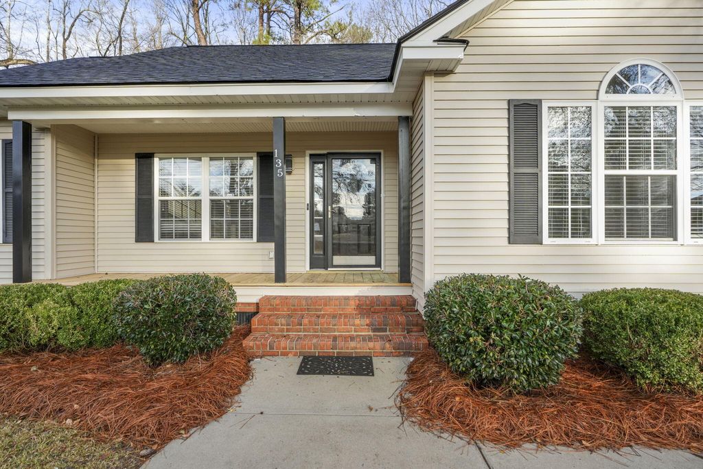 Photo of 135 Litchfield Court, Orangeburg, SC 29118 (MLS # 26006395)