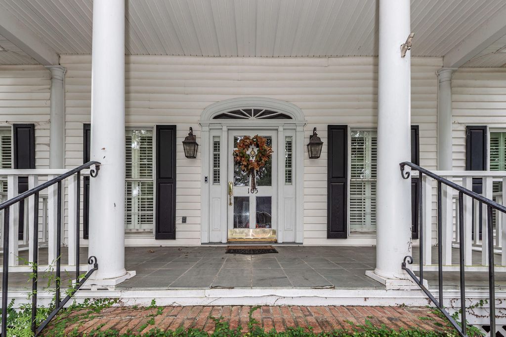 Photo of 105 Scott Court, Summerville, SC 29483 (MLS # 25027414)