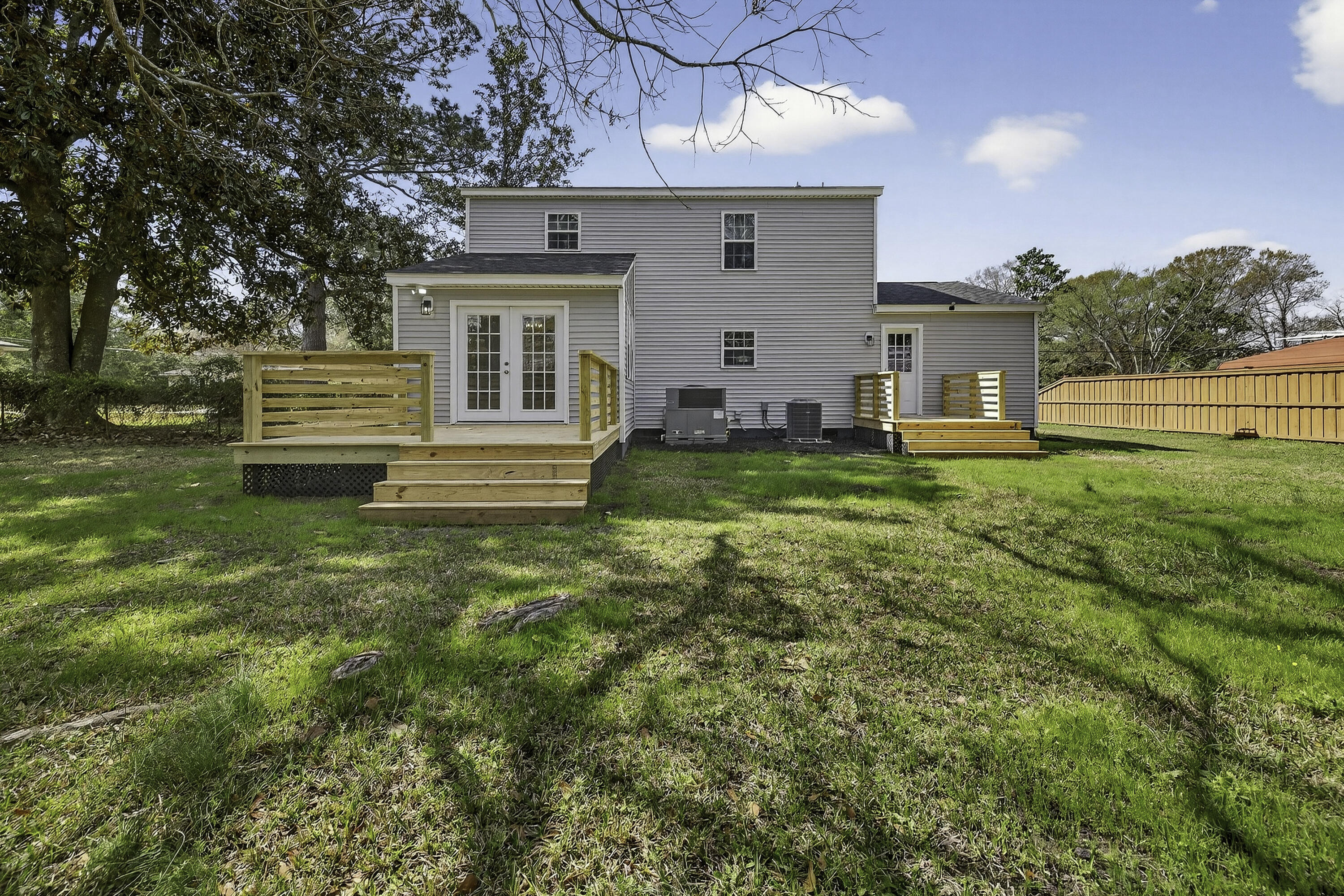 1863 Sandcroft Drive