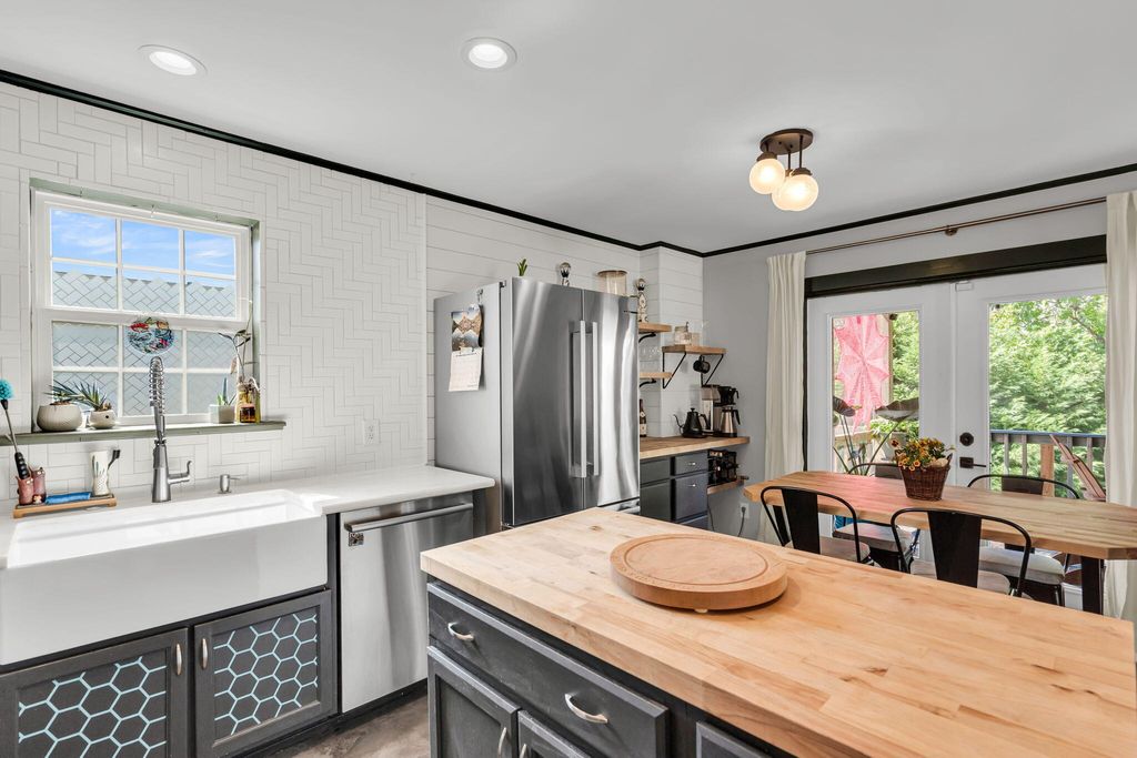 Photo of 1588 Terns Nest Road, Charleston, SC 29412 (MLS # 25026391)