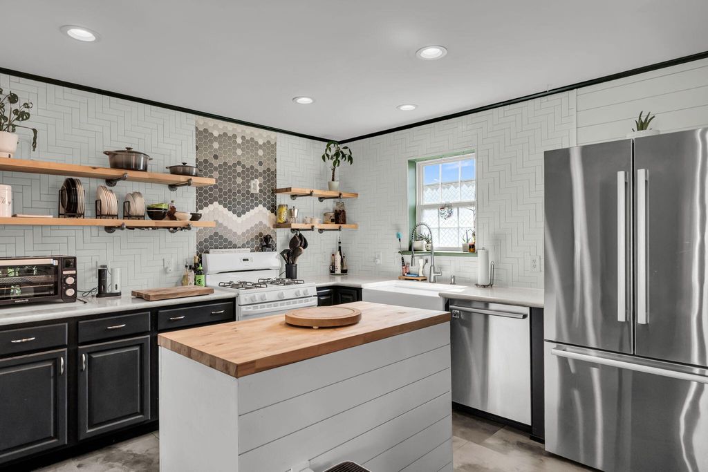 Photo of 1588 Terns Nest Road, Charleston, SC 29412 (MLS # 25026391)