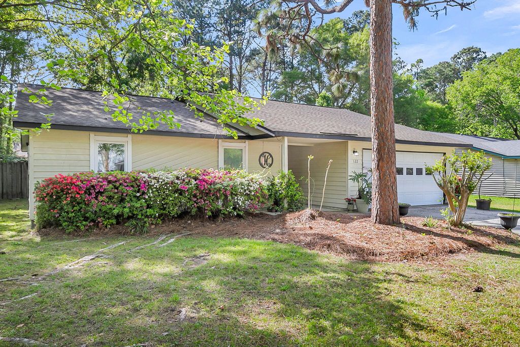 Photo of 122 Bradd Street, Summerville, SC 29483 (MLS # 26009975)