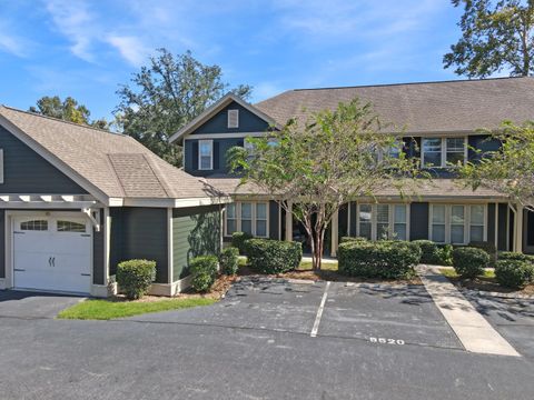 A home in North Charleston