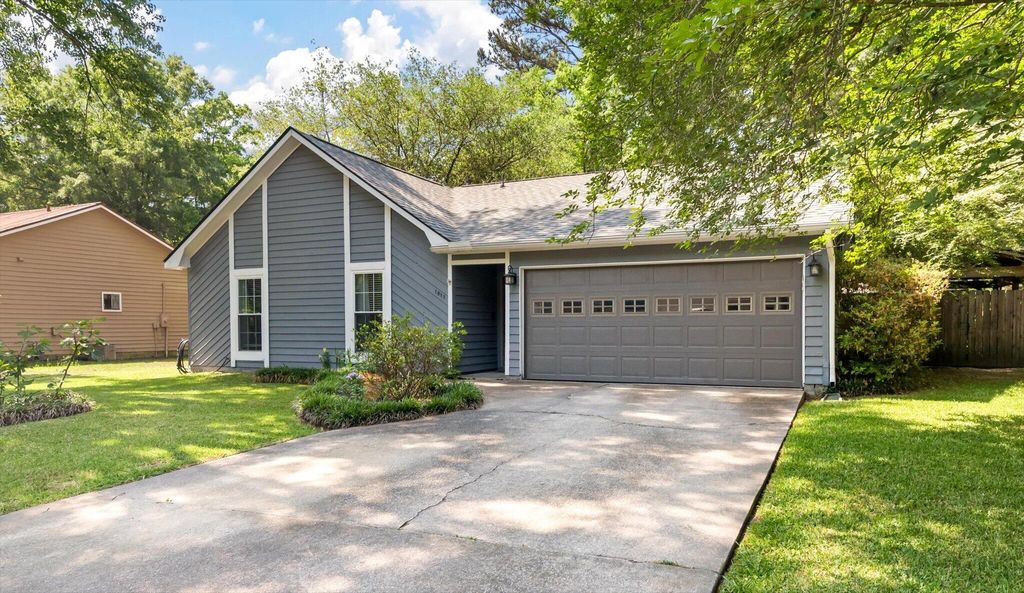 Photo of 1813 Overrun Street, Charleston, SC 29414 (MLS # 26011948)