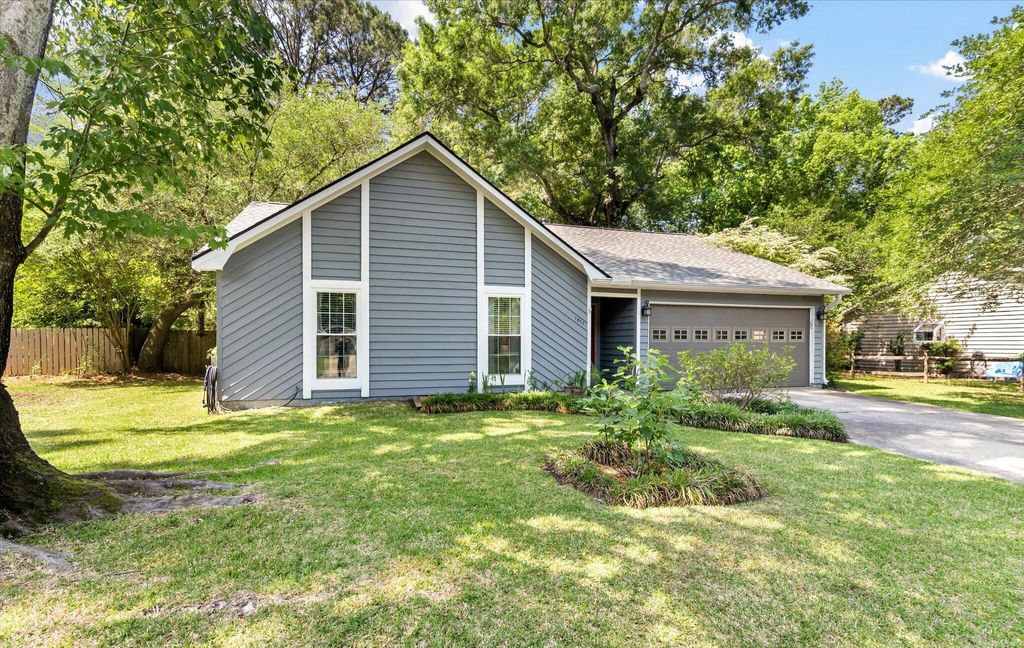 Photo of 1813 Overrun Street, Charleston, SC 29414 (MLS # 26011948)