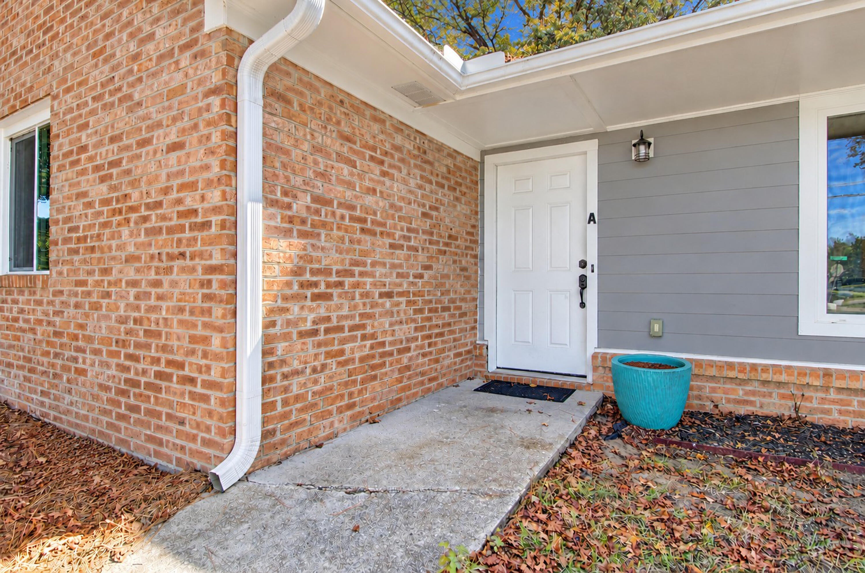 1333 Fort Johnson Road A And B