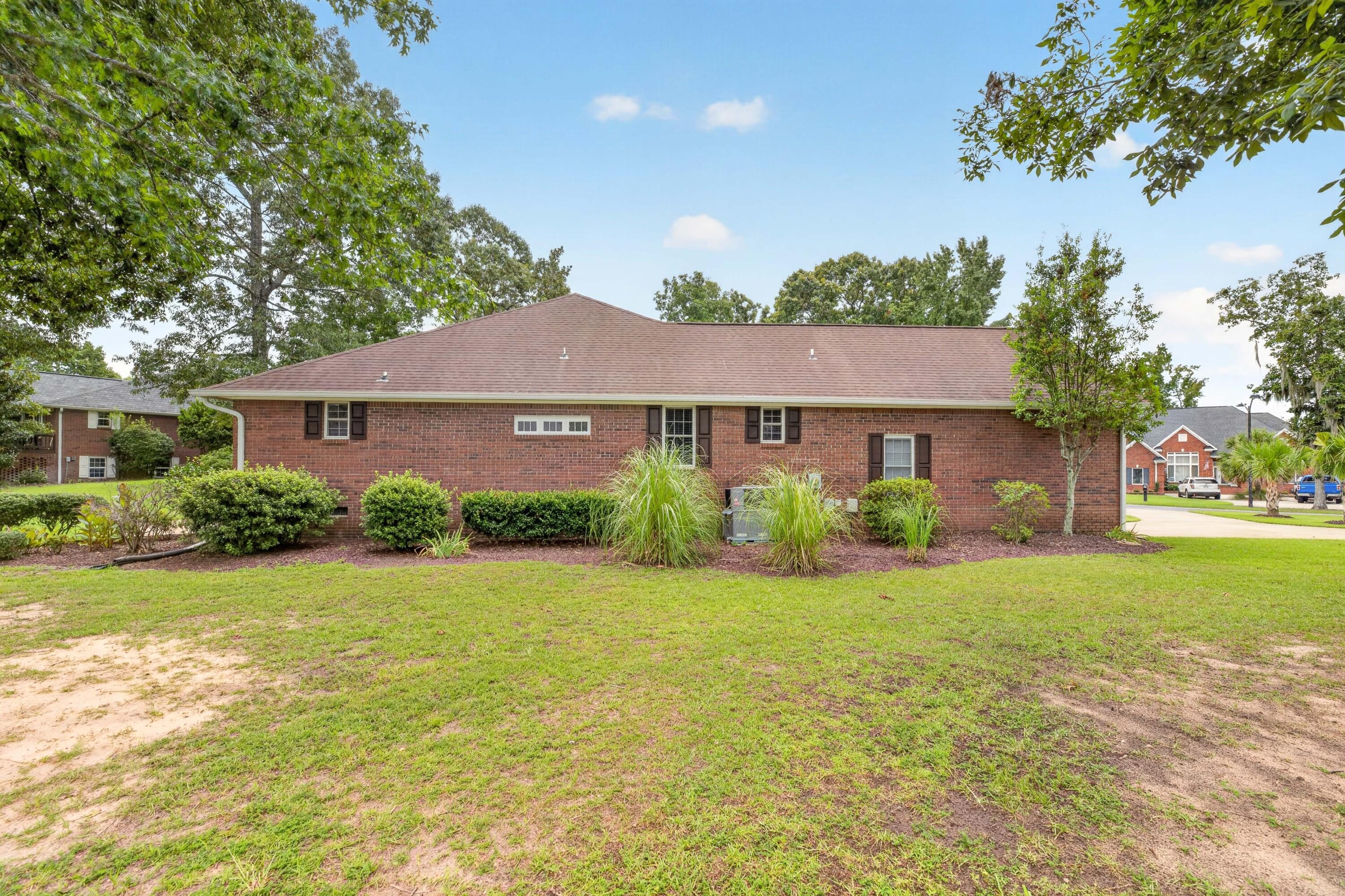 18 Ridge Lake Drive