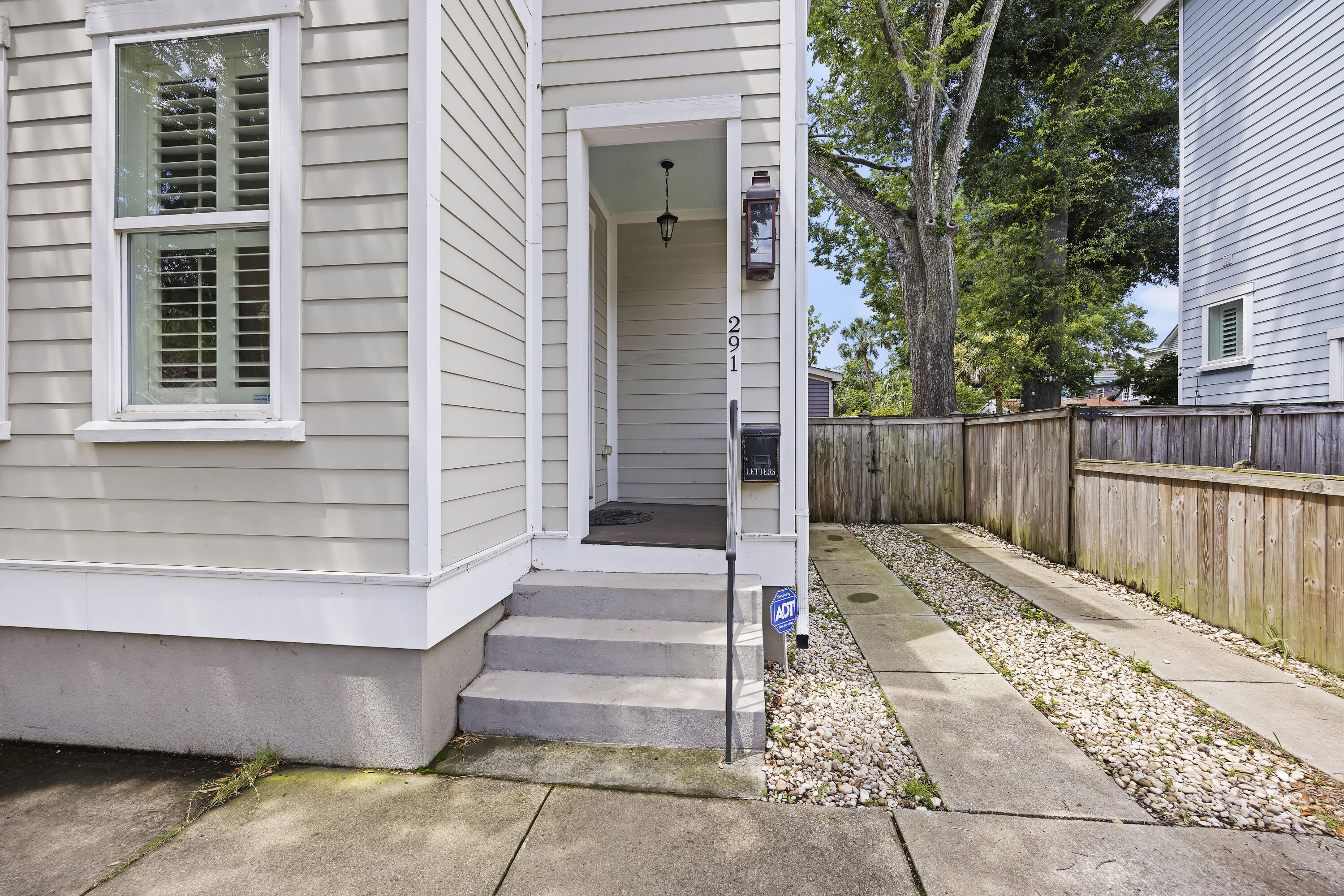 291 Coming Street