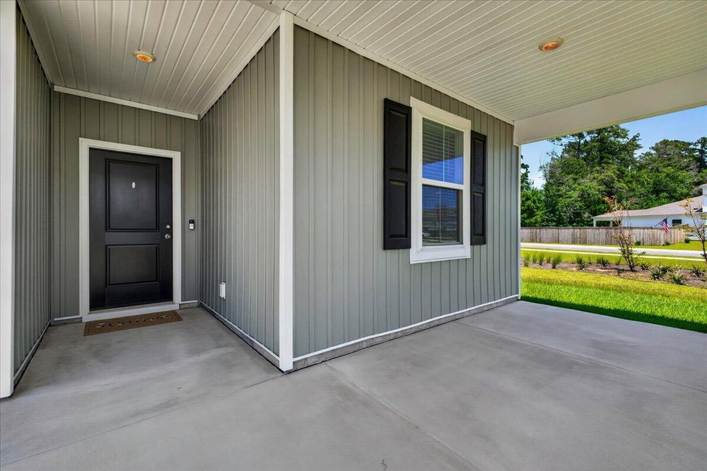 Photo of 217 W Bradford Pointe Drive, Summerville, SC 29486 (MLS # 26019007)