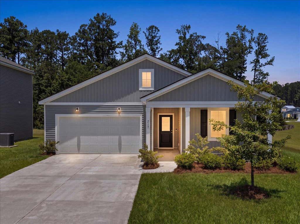 Photo of 217 W Bradford Pointe Drive, Summerville, SC 29486 (MLS # 26019007)