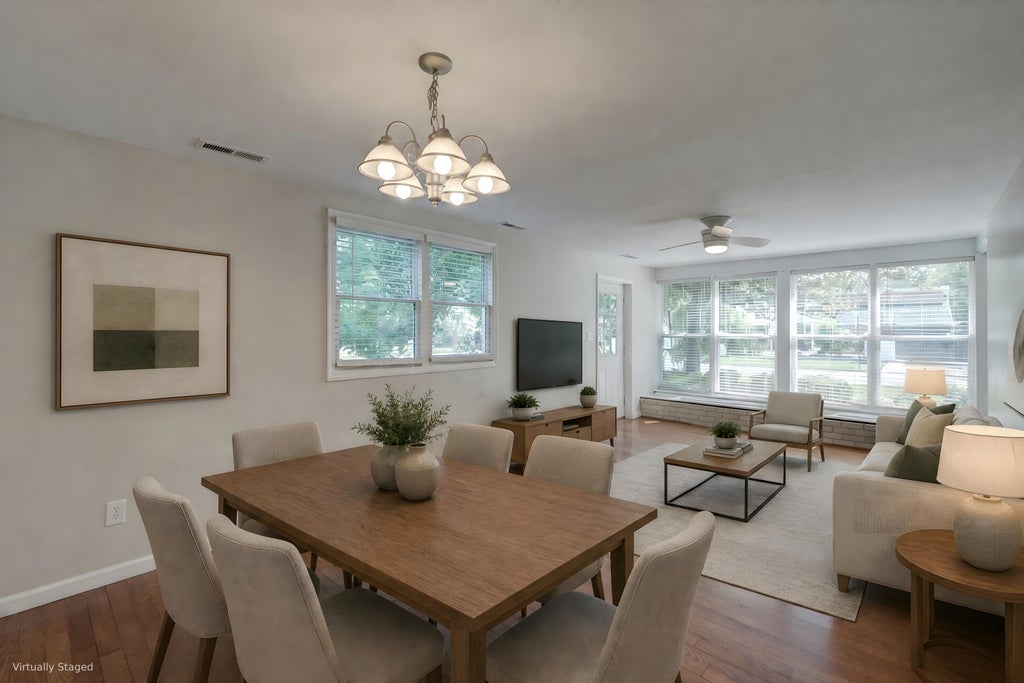 Photo of 5 Briarcliff Drive, Charleston, SC 29407 (MLS # 26024831)