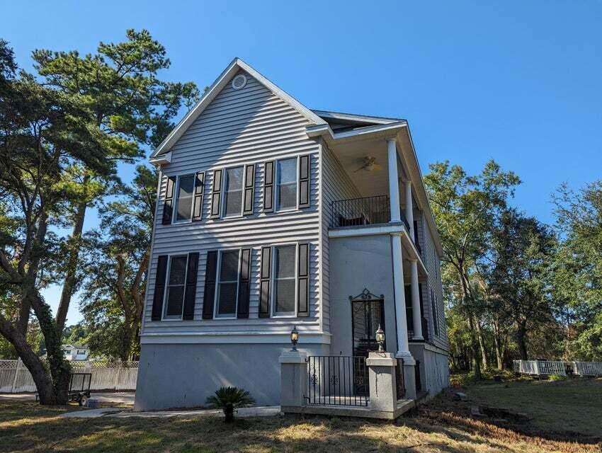 2944 Old Pond Road
