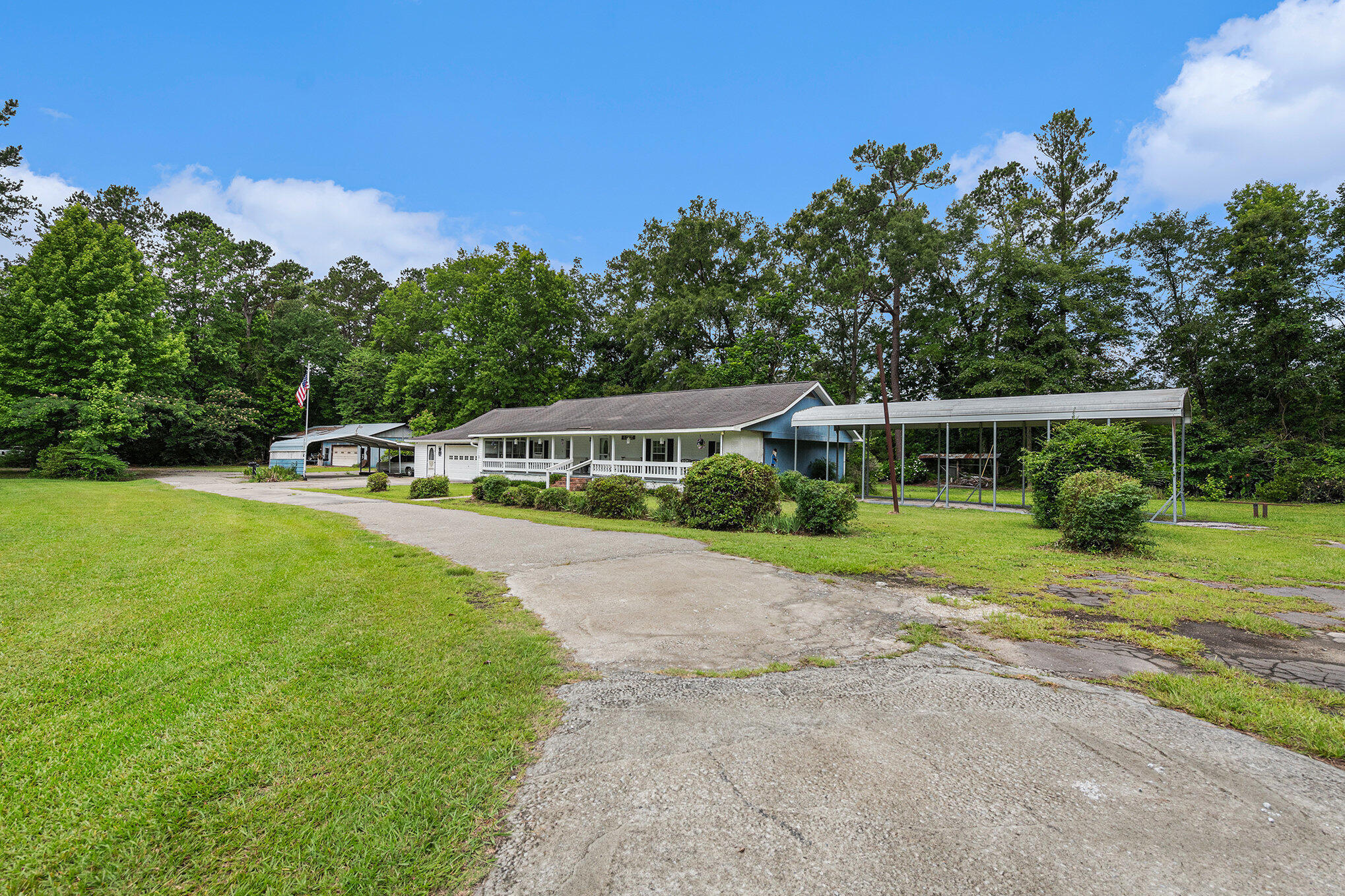 1324 N Highway 17a 15