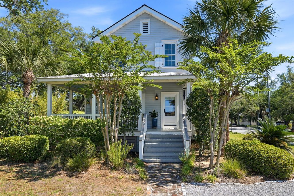 Photo of 1220 Middle Street, Sullivans Island, SC 29482 (MLS # 26013397)