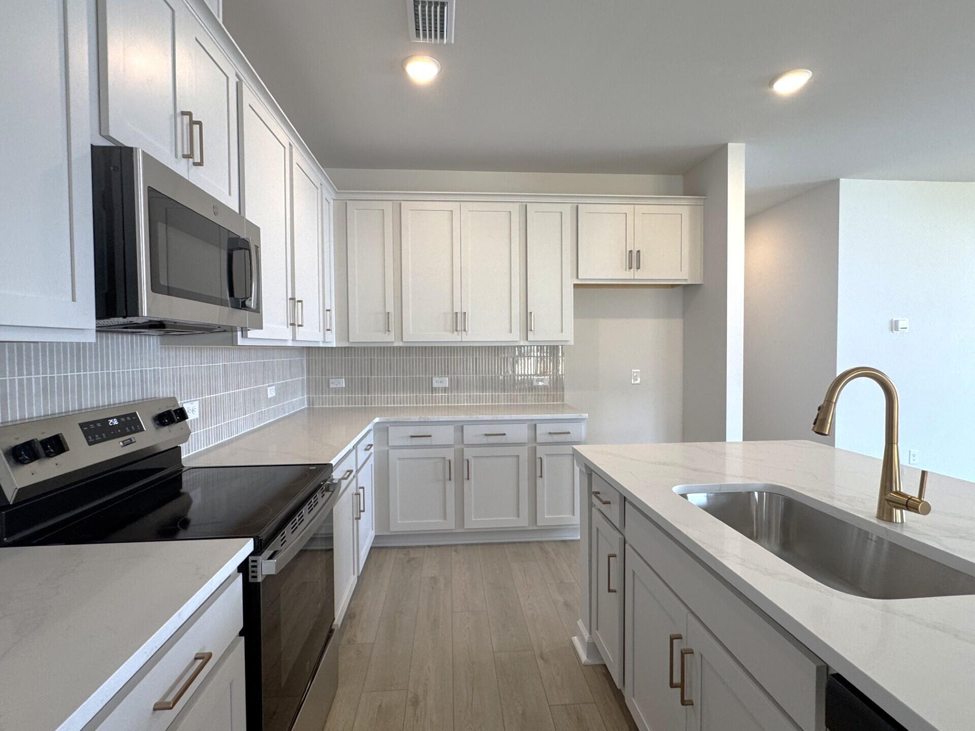 5140 Blackberry Lane