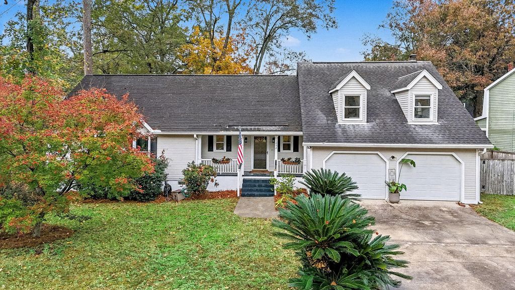 Photo of 1092 Stonehenge Drive, Hanahan, SC 29410 (MLS # 25031390)