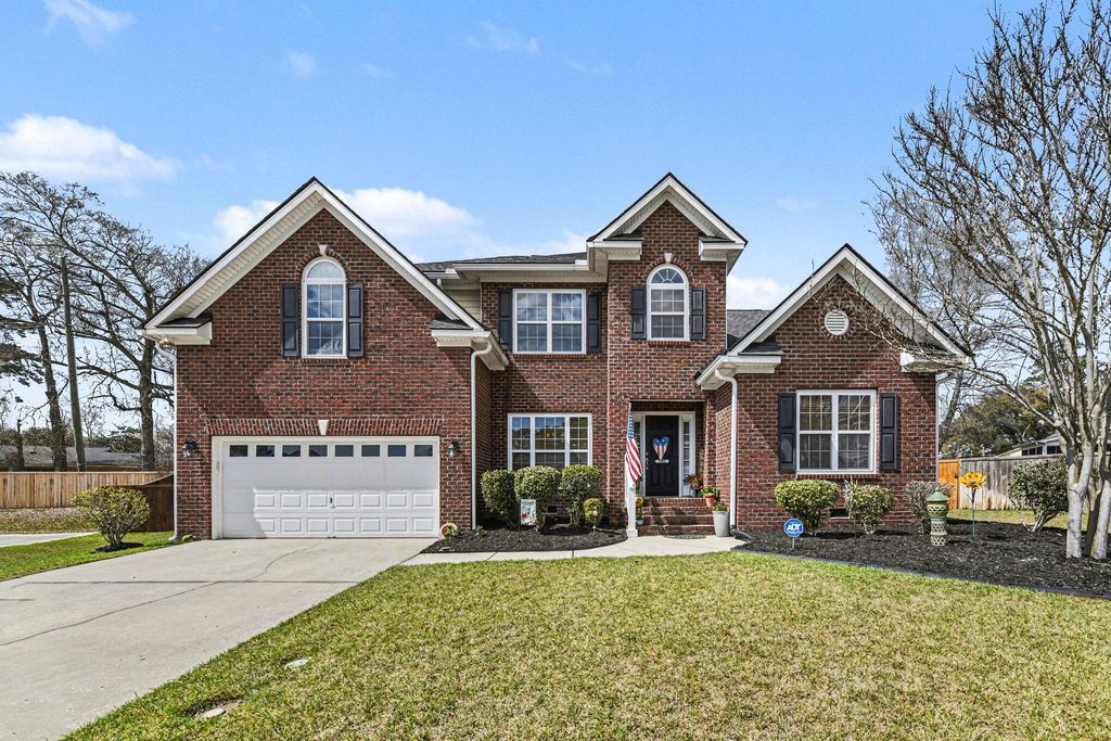 Photo of 3005 Beauregard Court, Summerville, SC 29485 (MLS # 26007433)
