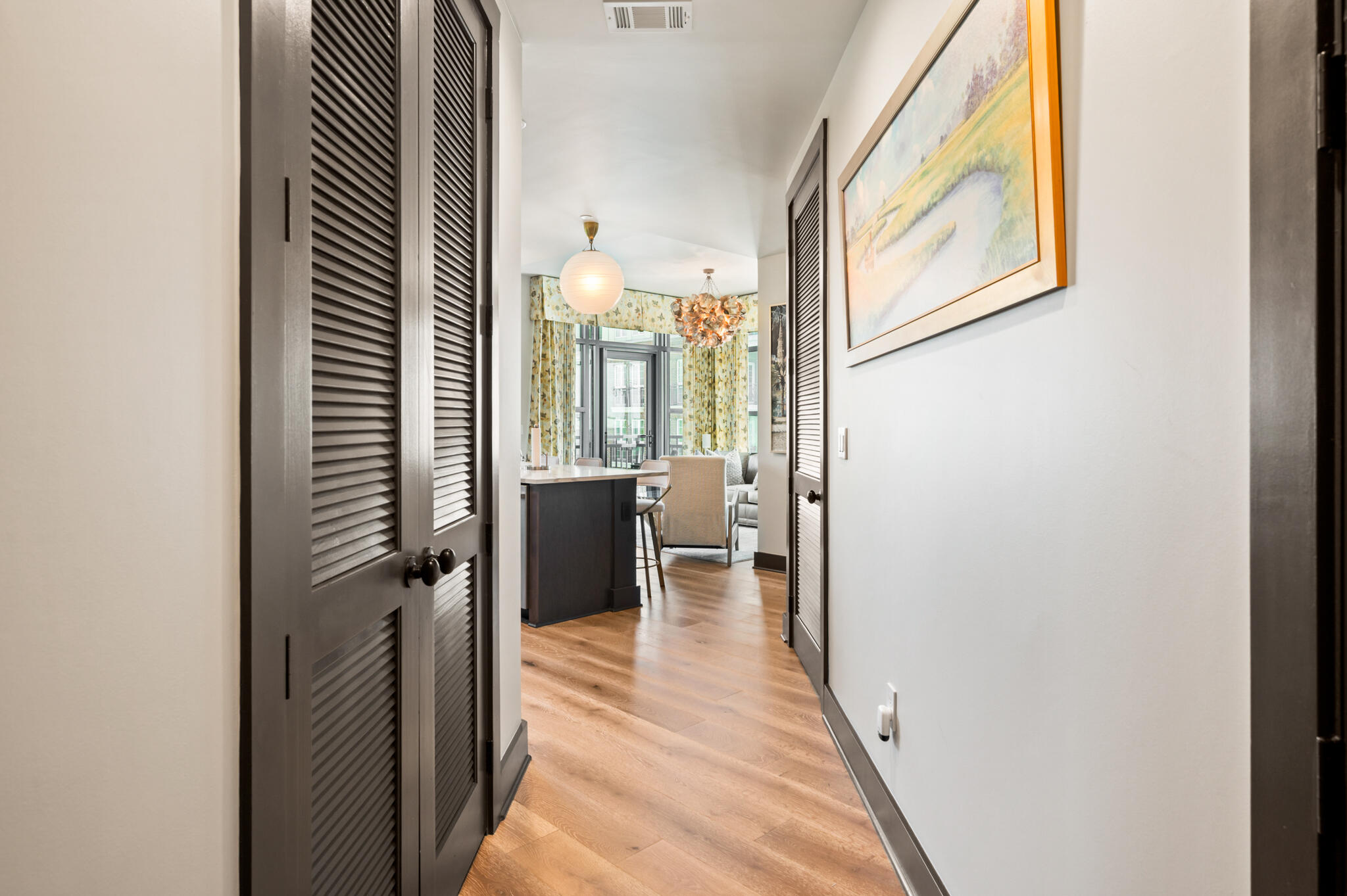 5 Gadsdenboro Street 303