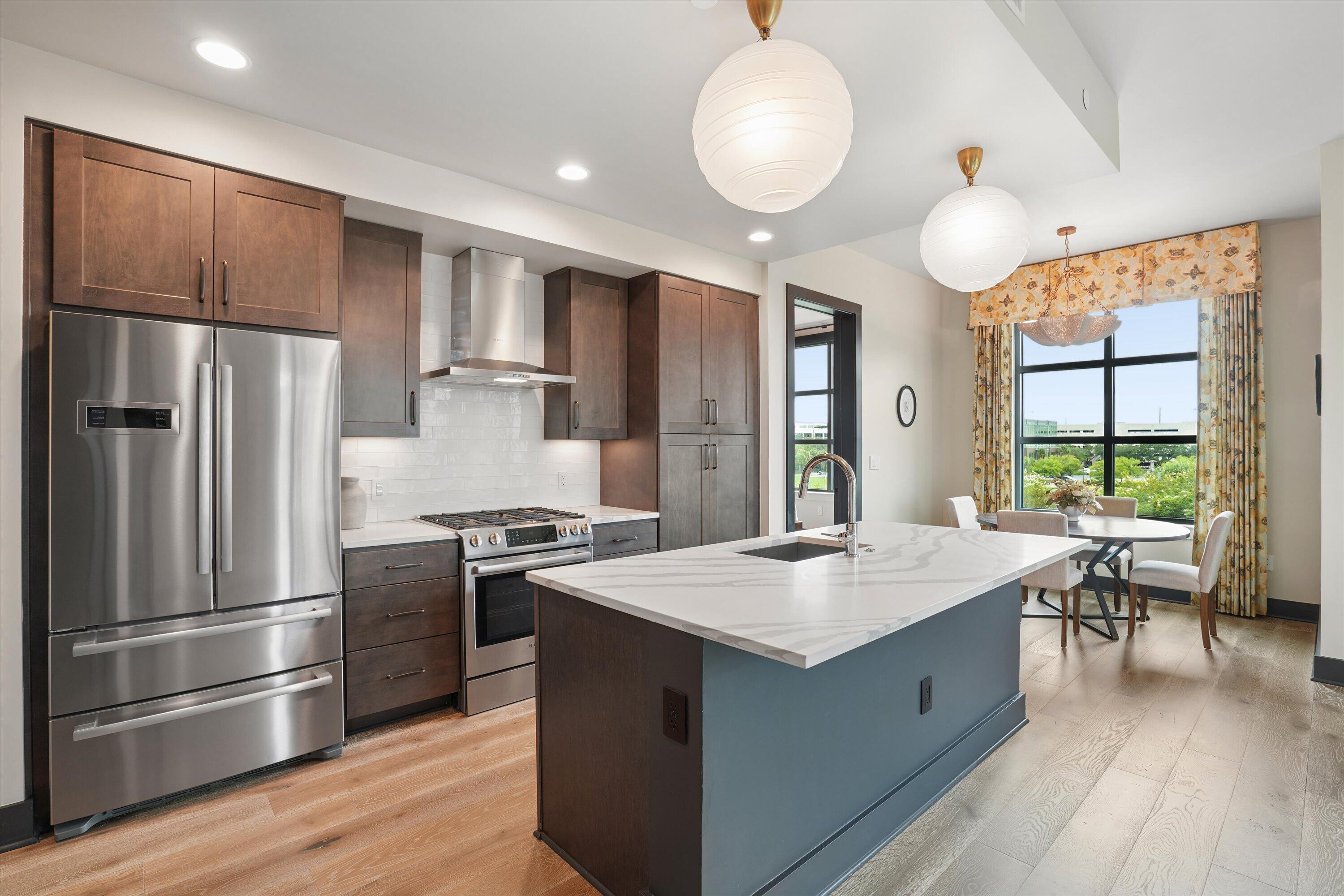 5 Gadsdenboro Street 303
