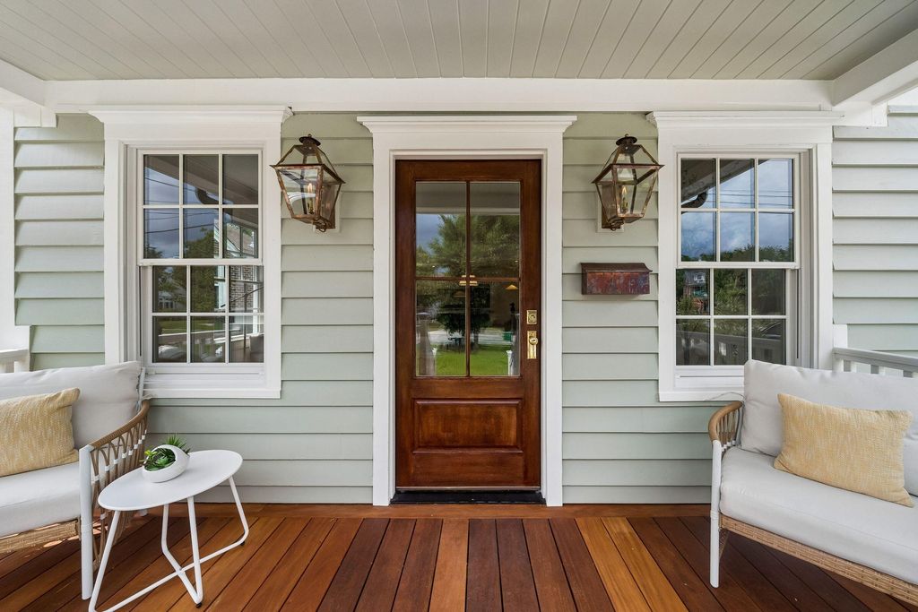 Photo of 2315 Mount Pleasant Street, Charleston, SC 29403 (MLS # 26015308)
