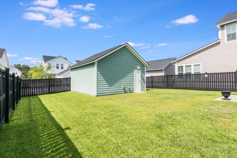 Single Family Residence in Summerville SC 112 Magnolia Garden Drive 32.jpg