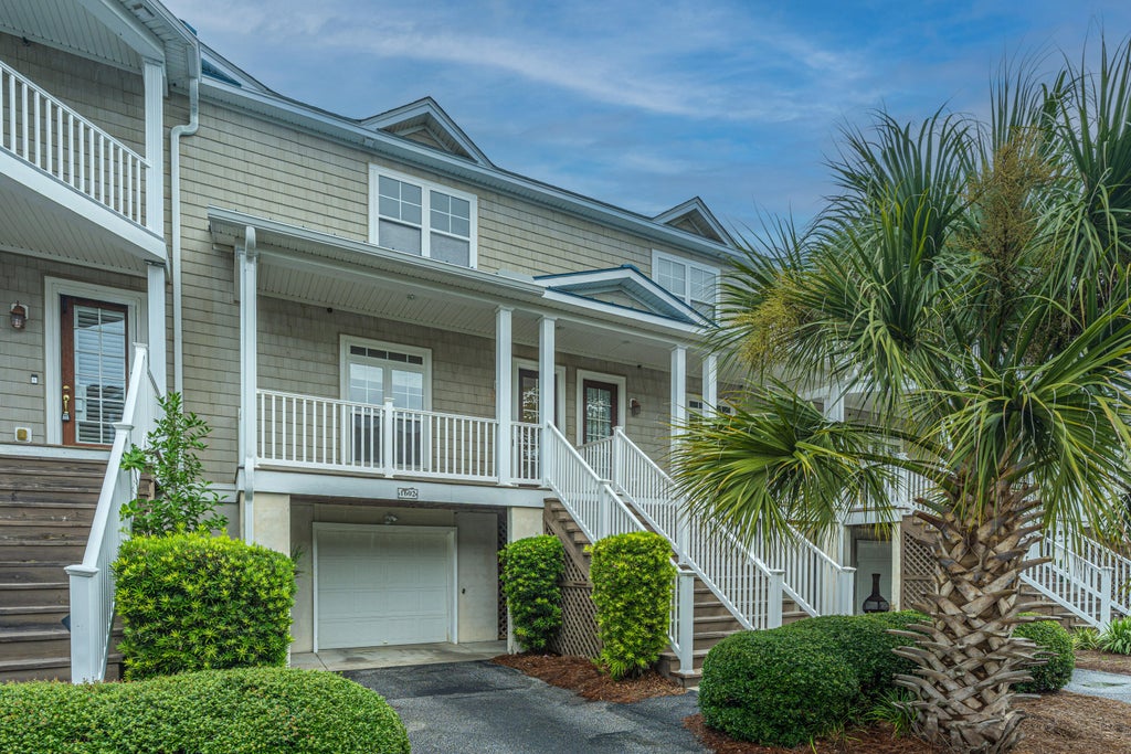 Photo of 1602 Hopeman Lane, Mount Pleasant, SC 29466 (MLS # 26021899)