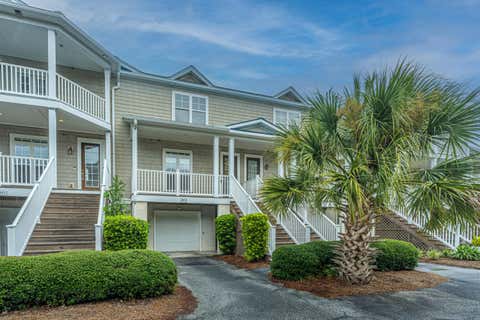 Photo of 1602 Hopeman Lane, Mount Pleasant, SC 29466 (MLS # 26021899)