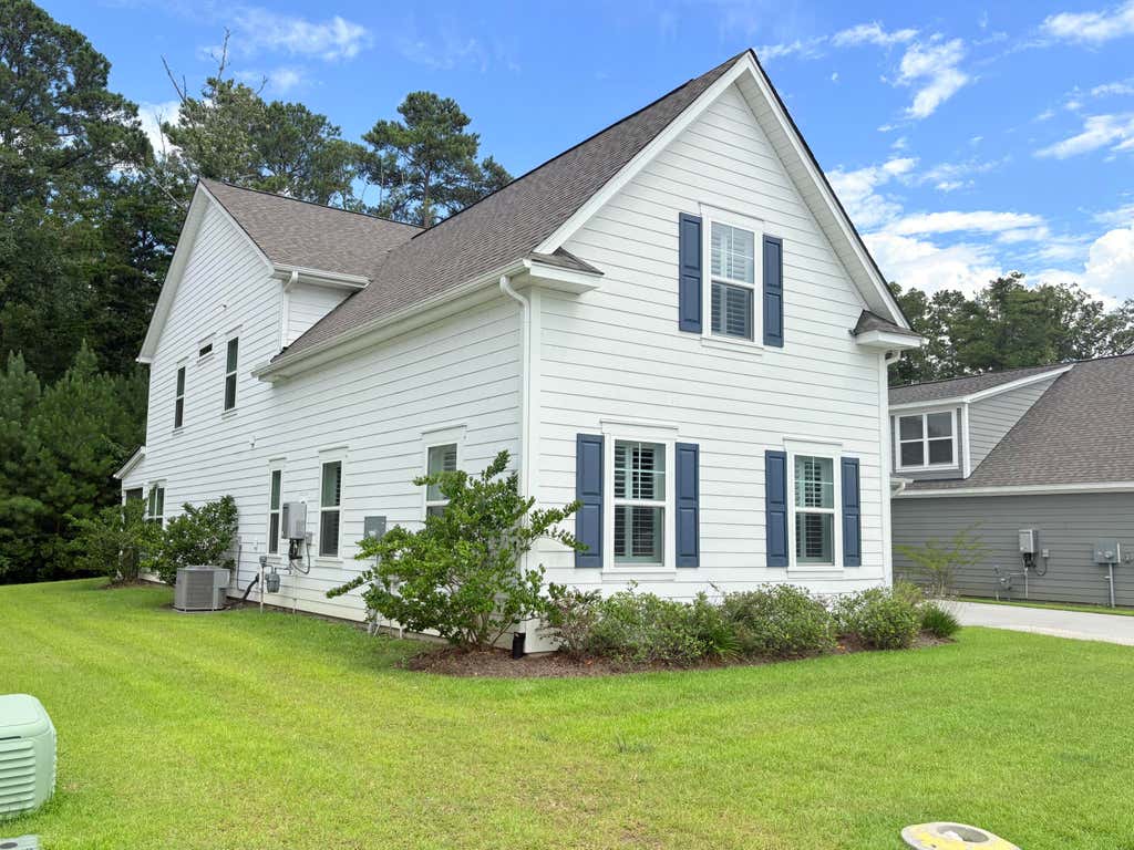 Photo of 420 Oak View Way, Summerville, SC 29483 (MLS # 26020243)