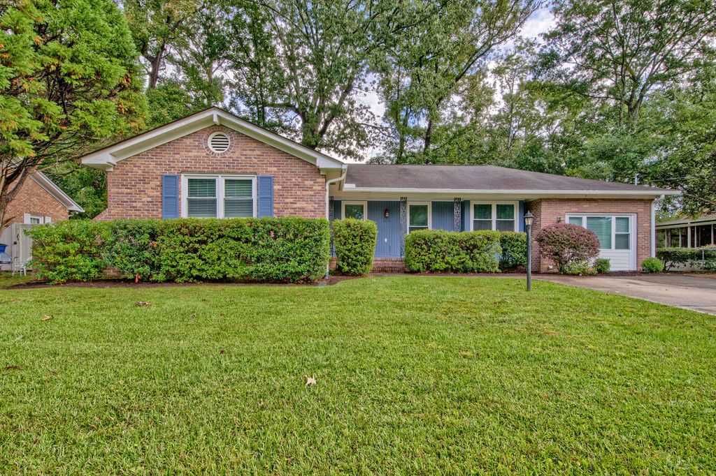 Photo of 2636 Elissa Drive, Charleston, SC 29414 (MLS # 25027563)