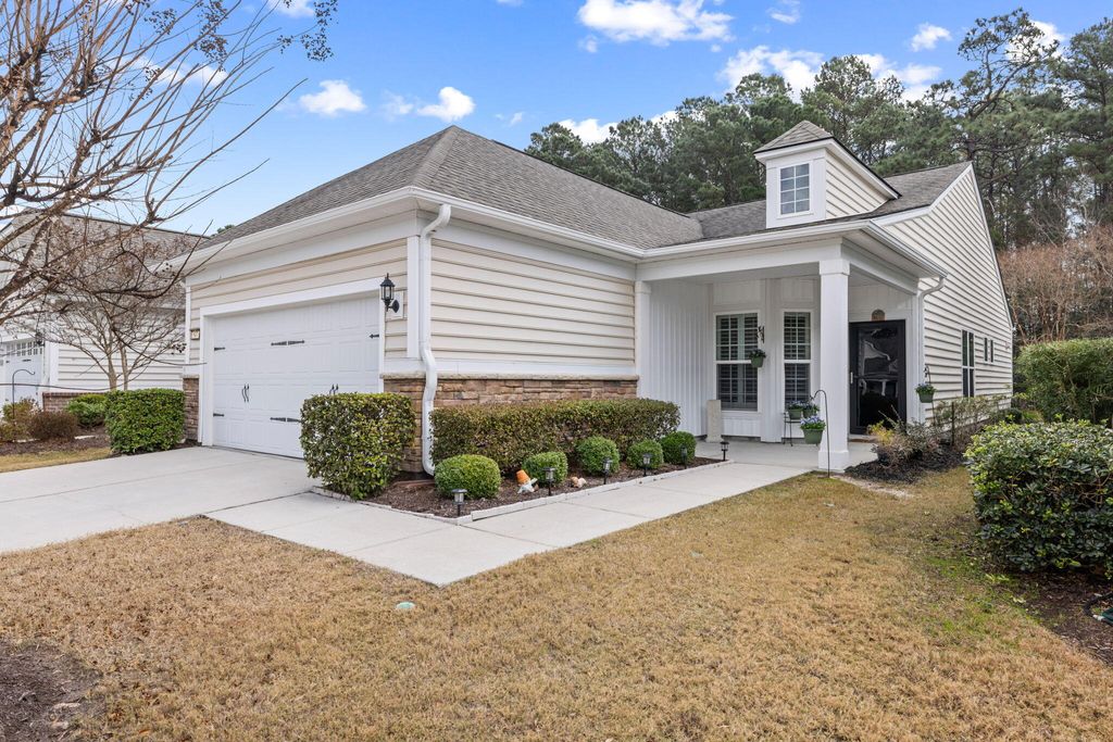 Photo of 547 Sea Foam Street, Summerville, SC 29486 (MLS # 26001659)