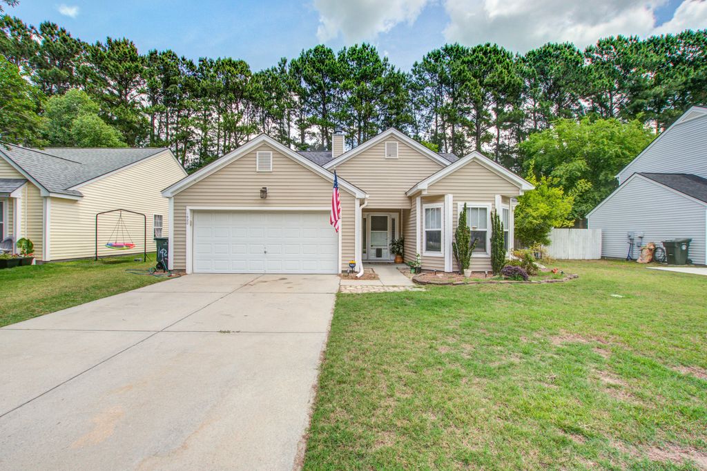 Photo of 1420 Harbor Mist Court, Charleston, SC 29492 (MLS # 26014514)