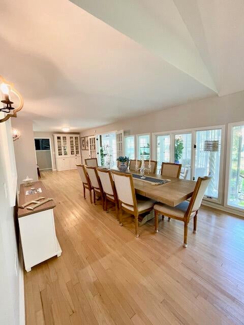 6 Sandwedge Lane