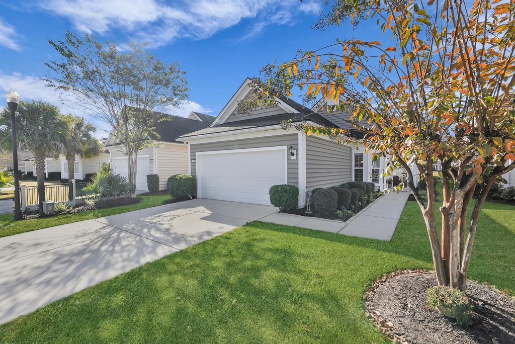 Photo of 111 Harbor Point Court, Summerville, SC 29486 (MLS # 25030493)