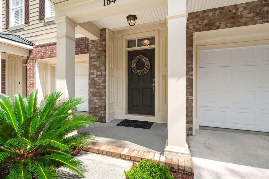 Photo of 164 Palm Cove Way, Mount Pleasant, SC 29466 (MLS # 26003774)