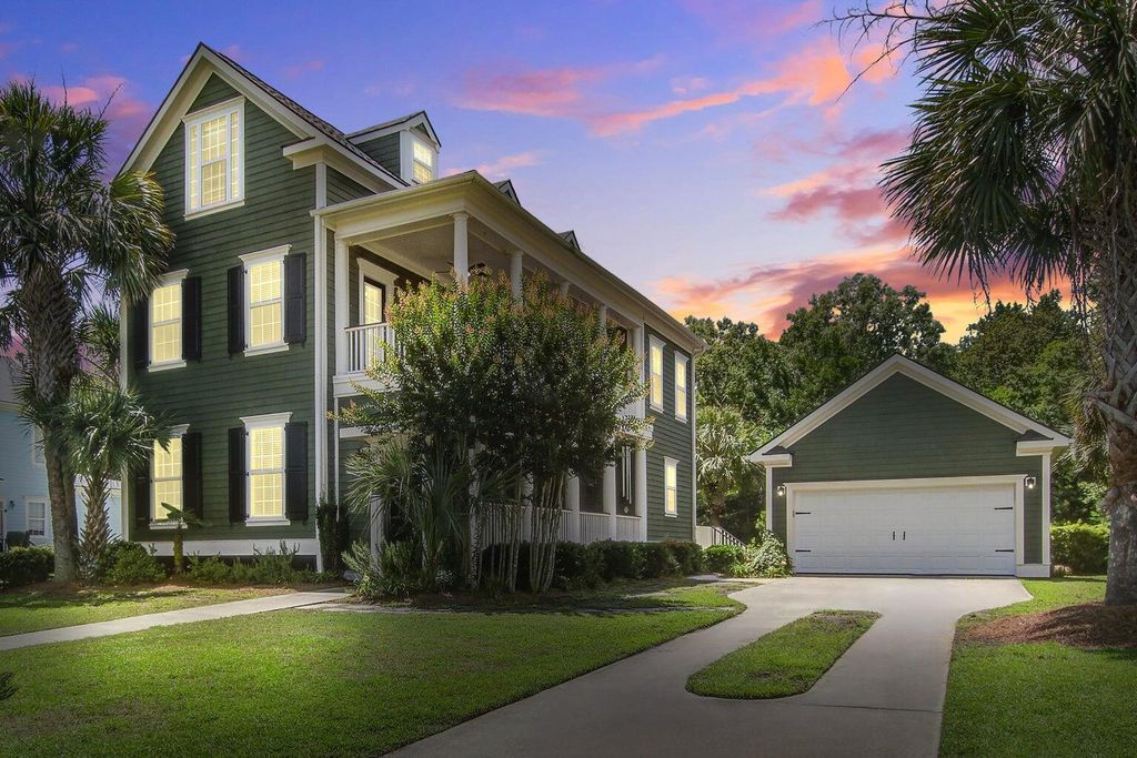 Photo of 136 Heart Pine Circle, Summerville, SC 29485 (MLS # 26003033)