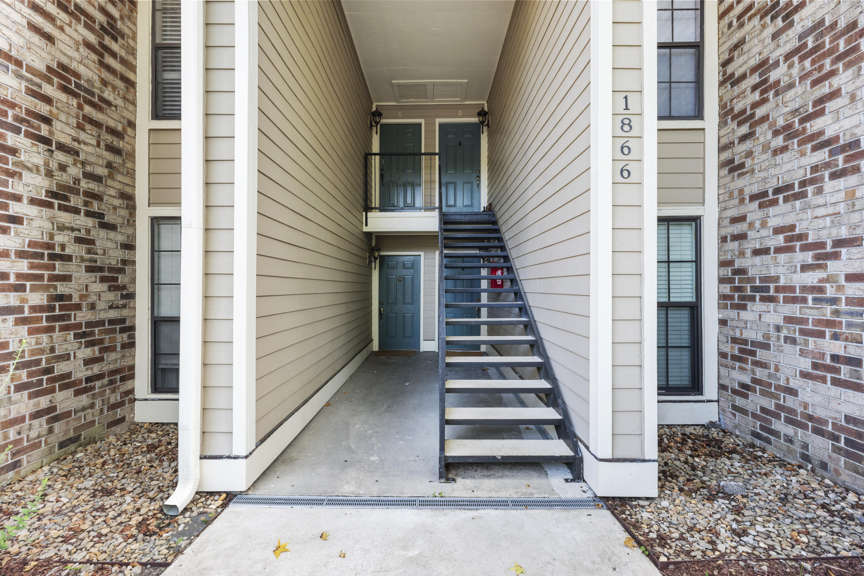 1866 Montclair Drive 1866-C