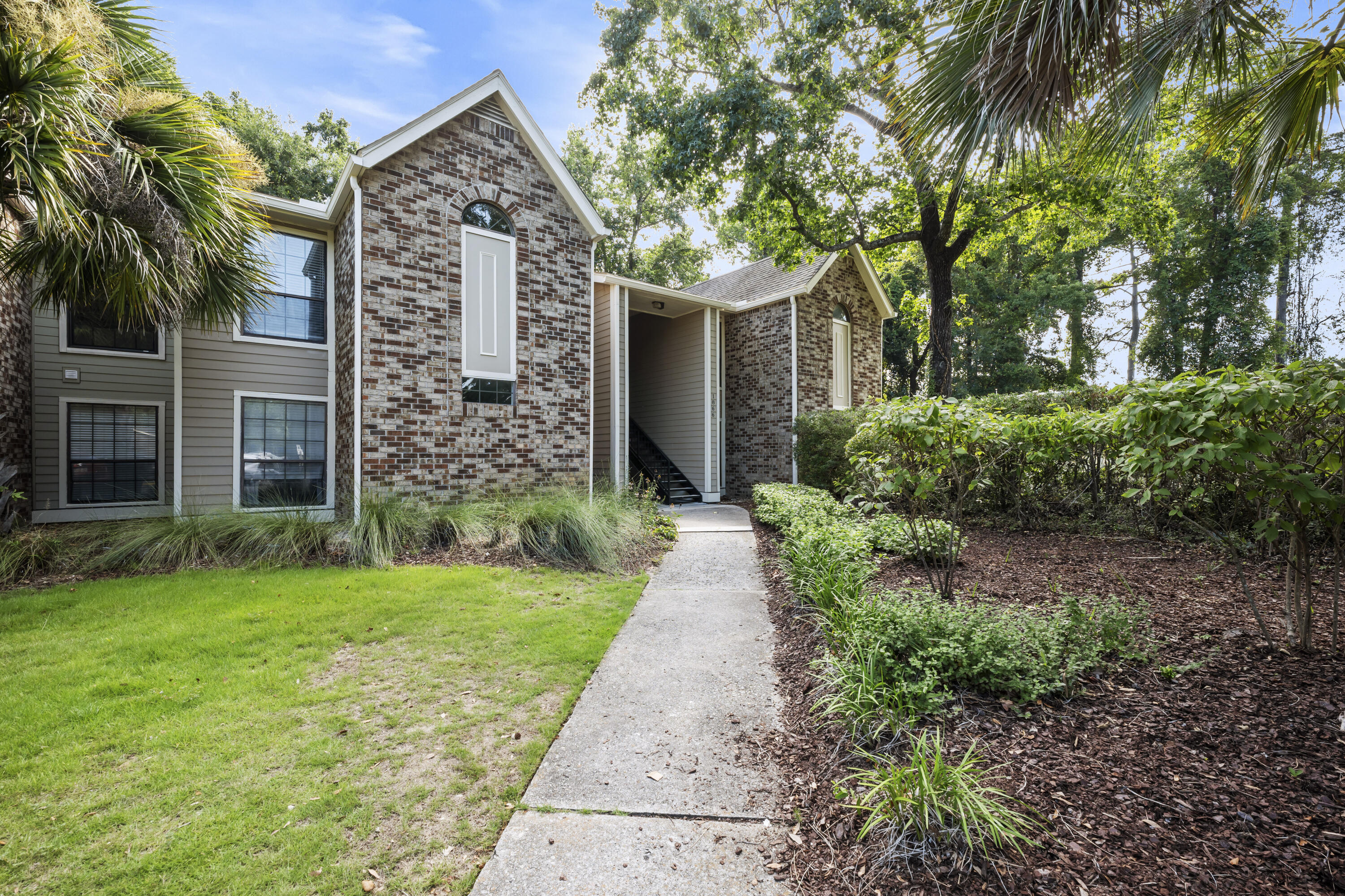 1866 Montclair Drive 1866-C