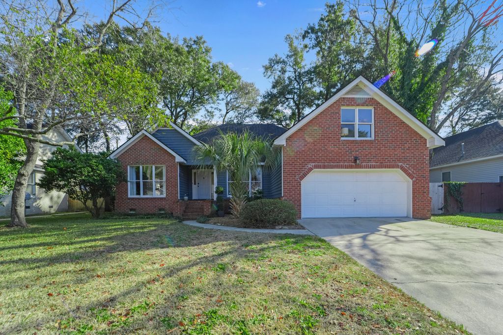 Photo of 109 Oyster Point Row, Charleston, SC 29412 (MLS # 26003239)
